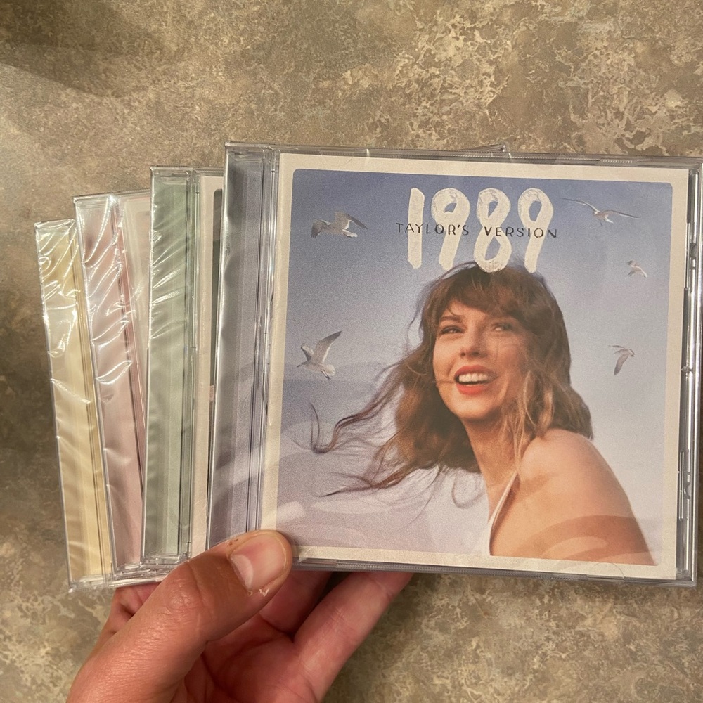 1989 Taylor’s Version (TV) Deluxe CD Bundle Set Of 4 Taylor Swift